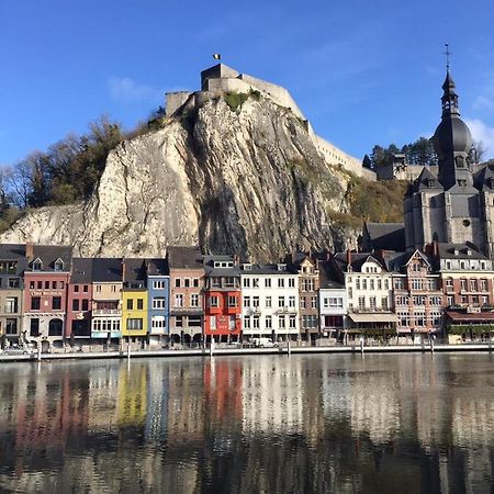 Hotel Les Voisins De Mr Sax Dinant Esterno foto